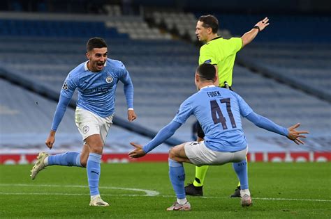 Get the latest man city news, injury updates, fixtures, player signings, match highlights & much more! UEFA Champions League: Man City 3 - 1 Porto