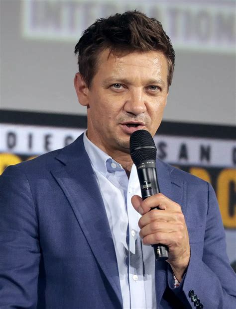 41 Facts About Jeremy Renner Factsnippet