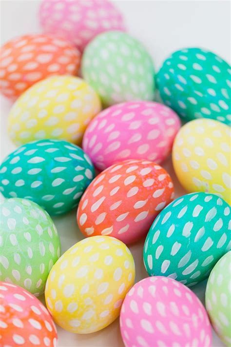 Brushstroke Painted Easter Eggs Tell Love And Party Easter Eggs Diy