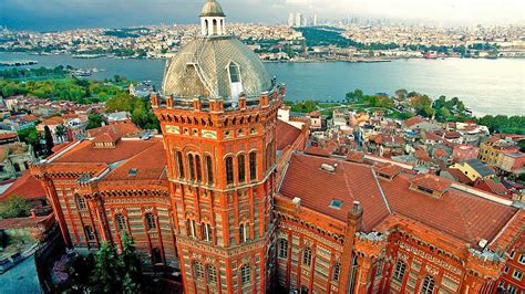 What is the richest neighborhood in Istanbul? 2