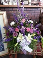 Costco Funeral Flower Arrangements / Classic Funeral Arrangements for a ...