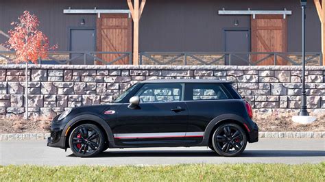 Mini Jcw Knights In Black Descend Upon La Pave The Way For Jcw Gp