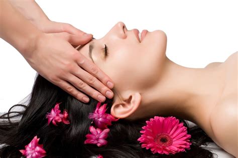 De Stress Yourself With Ayurvedic Indian Head Massage By Massage Around The World Medium