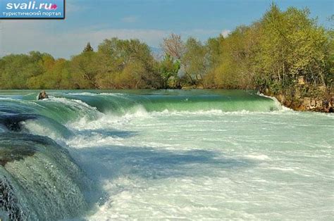 Отель расположен напротив таврских гор. Водопад Манавгат (Manavgat), окрестности Сиде, Турция ...