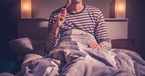 That Bedtime Snack Is Making You Fat And Sleepy