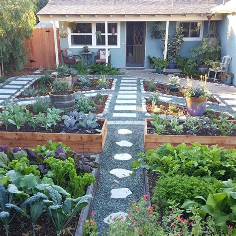 24 Lovely Backyard Garden Design Ideas Besthomish