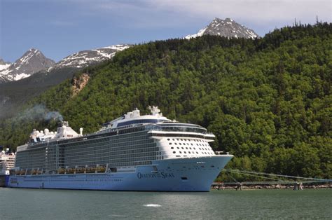 Skagway Welcomes The Biggest Cruise Ship In Alaskan Waters Khns Radio