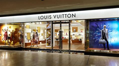 Louis Vuitton Store In Galleria Mall The Art Of Mike Mignola