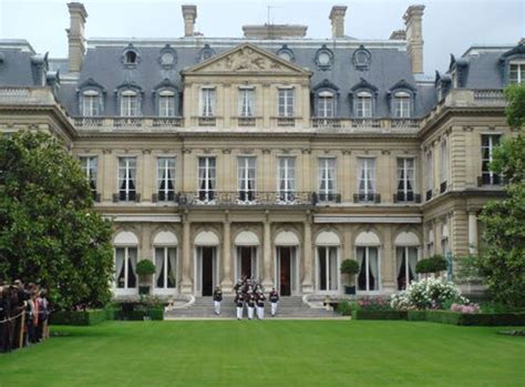 An American Expatriates In France Pour établir Un Pacs Rdv à L Ambassade Américaine De Paris