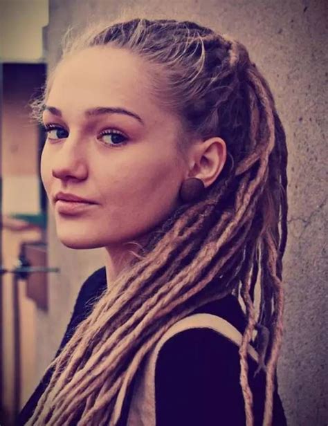 Cool Dreadlock Hairstyles For Women In White Girl Dreads