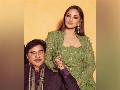 Sonakshi Wishes Her King Of Kings Dad Shatrughan Sinha On Birthday