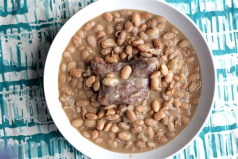 Add the reserved ham hocks and water. Pinto Beans With Ham Hocks Recipe | The Hungry Hutch