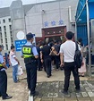 辯護人尚在安檢庭審已結束？“馮波案”律師被禁帶電腦入庭引風波 - 新浪香港