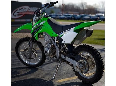 Average listing price of new 2021 kawasaki klx140r l this price is calculated taking into account both currently available listings, and recent sales. 2012 Kawasaki KLX 140 for sale on 2040-motos