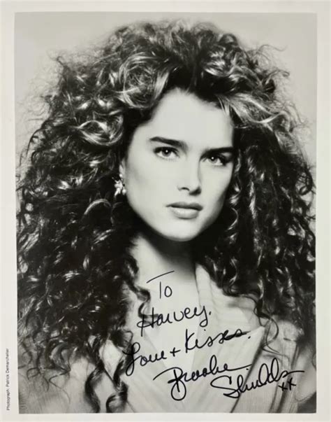 Brooke Shields Signed 8x10 Photo Includes Letter Of Authenticity 69