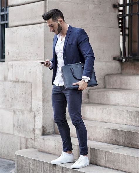 32 Charming Young Businessmen Casual Look To Have Pakaian Kasual Pria