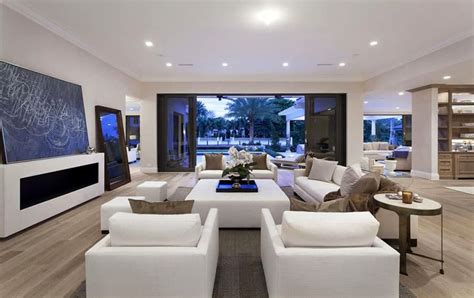 Formal Modern Living Room Modern House