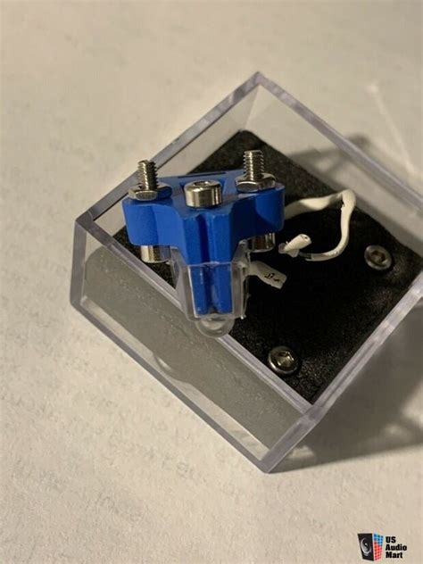 Rega Elys 2 Integrated Phono Cartridge As New Take Off Mint Photo