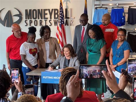 Braids, dreadlocks, twists and afros: hair discrimination now illegal