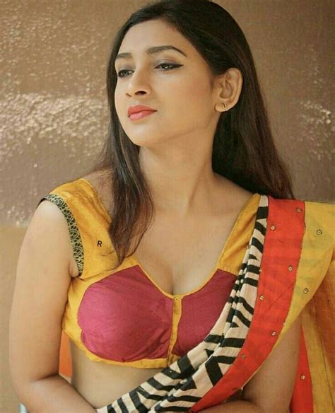 hot indian girls saree cleavage pin on lusty wife see more ideas about indian girls saree