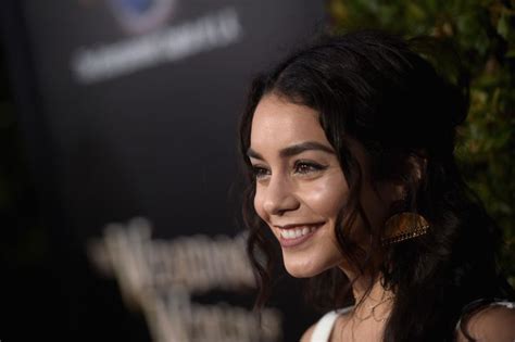 Vanessa Hudgens Opens Up About Losing Her Father To Cancer Huffpost