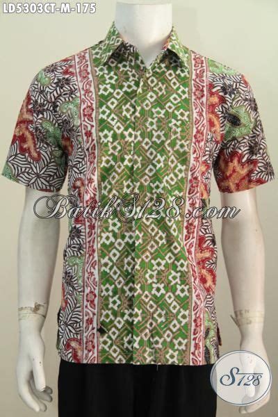 Pictures gallery of model baju batik cowok kombinasi terbaru 2020. Baju Kemeja Batik Solo Motif Kombinasi, Pakaian Batik ...