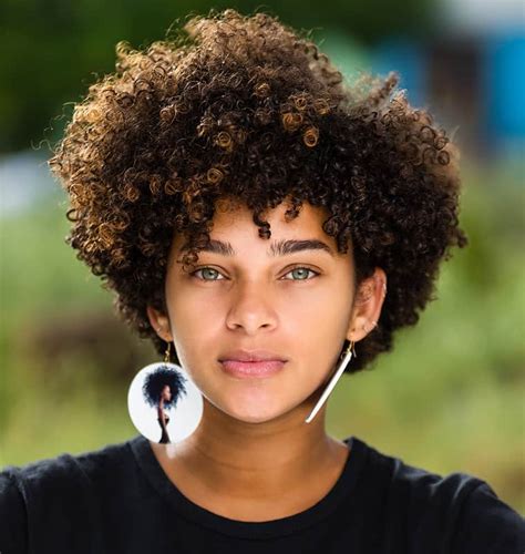 91 Boldest Short Curly Hairstyles For Black Women In 2020