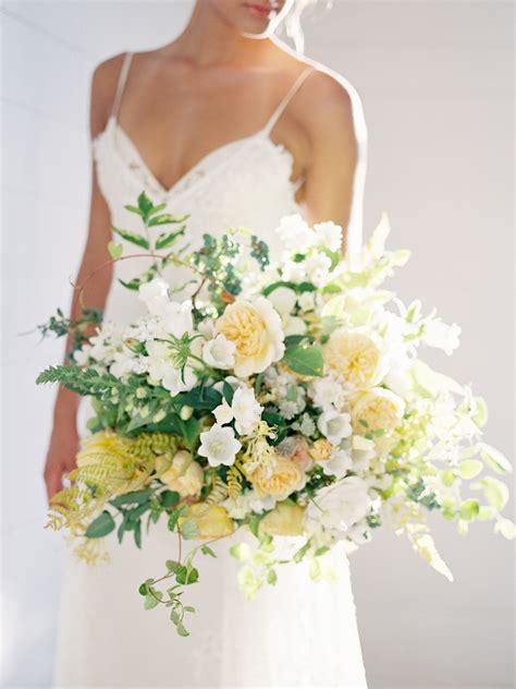 20 Yellow And White Flower Arrangements
