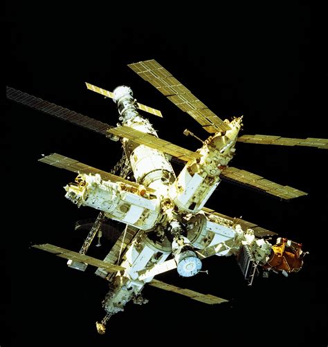 The Russian Space Station Mir As Seen From Space Shuttle Atlantis On Sts 81 2832x3000 R