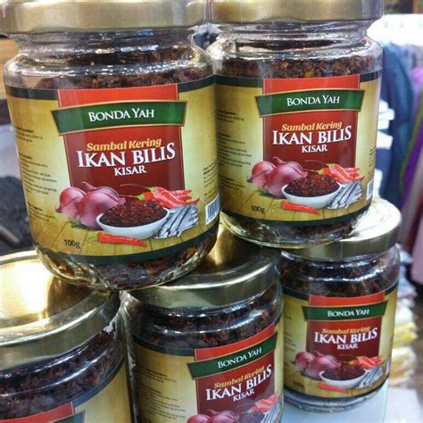 Sambal ikan bilis is a fiery spicy sauce that is as a side dish for various asian foods, popular in many countries including indonesia, malaysia and sri lanka. Our Story ♥: Sambal kering ikan bilis terangkat ! :D