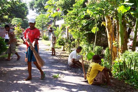 Contoh Gambar Kerja Bakti Di Lingkungan Rumah Berbagai Contoh