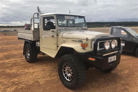 This 40 Series Land Cruiser Has The 104l V8 Heart Of A Semi