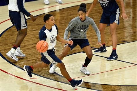 Pictures: UConn Women Practice - Hartford Courant