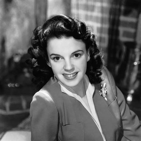 Rare Photos Of Judy Garland Through The Years Including Her Five Marriages Judy Garland
