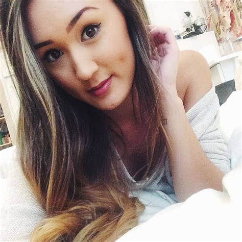 Laurdiy Sexy Pictures 55 Pics Sexy Youtubers