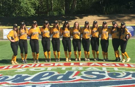 Girls Softball Team Disqualified From Tournament Over Obscene Snapchat