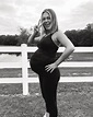 Pregnant Sadie Robertson's Baby Bump Album: Pics