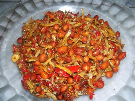 Sambal teri biasanya sangat cocok disajikan dengan nasi hangat. Resep Membuat Sambal Goreng Teri Kacang Enak - Harian Resep