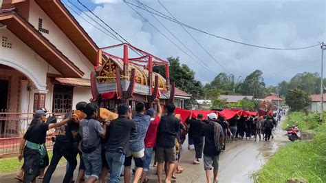 Rambu Solo Prosesi Pemakaman Suku Toraja Funeral Hari Mapalao Mengarak Jenazah