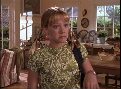 lizzie mcguire the disney characters most baffling fashion moments