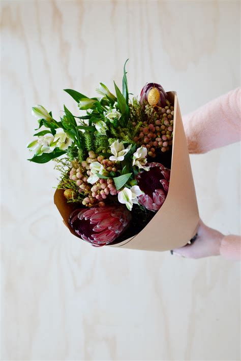 Welcome to our embroidery world! The Secret to Wrapping a Basic Bouquet so It Looks Beyond ...
