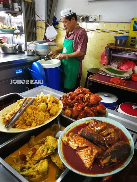 Many are hesitant to order nasi padang these days because of the hefty price tag. Nasi Padang Sukaramai near City Square Mall Johor Bahru ...