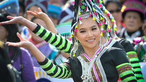 Hmong New Year Celebration Filled With Sights And Sounds Youtube
