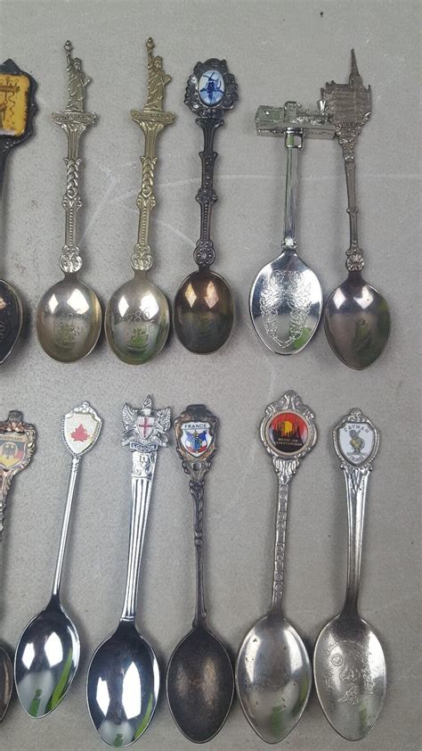 Lot Of 62 Collectible Souvenir Spoons Foreign And Domestic With Display Rack Ebay