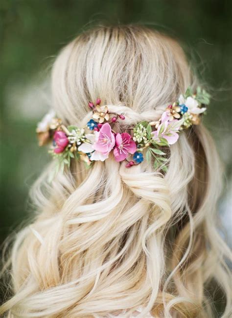 Pin Van Katie Elizabeth Op Wedding Hairstyles Bruiloft Haar Bloemen