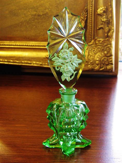 Stunning Antique Czech Glass Perfume Bottle Ornate Stopper