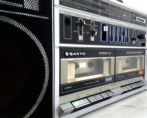 Vintage Sanyo Compo System C35 4 Speakers Fmam Radio Dual Cassette