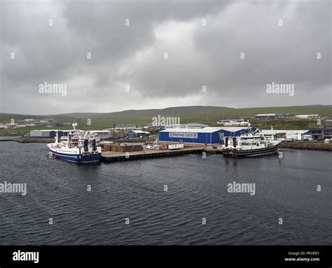 Fischerboote an der shetland fangen kai Fotos und Bildmaterial in hoher Auflösung Alamy