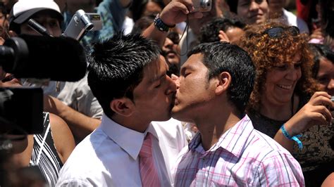 El Matrimonio Gay Genera Polémica En Perú Shows Noticiero Univision Univision