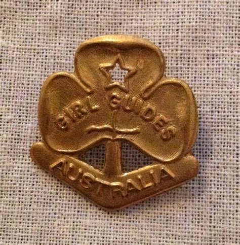 guide promise badge australia 1984 guide badges girl scout uniform girl guides